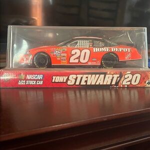 Tony Stewart #20 NASCAR Diecast Car 1:24 scale